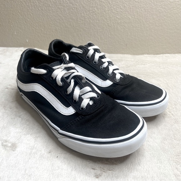 Black Vans Old-Skool Sneakers - Picture 3 of 11